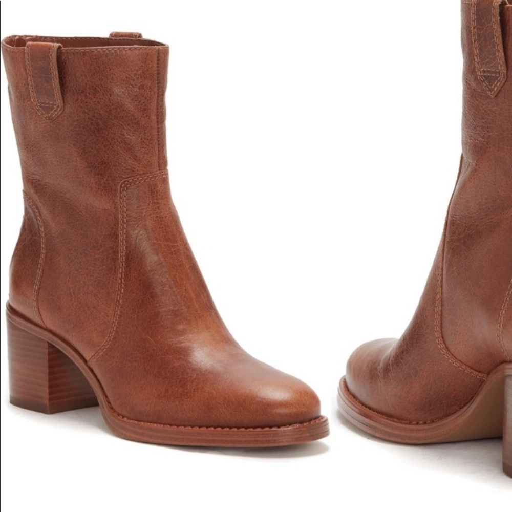Vince Camuto Zanilla Boots size 9